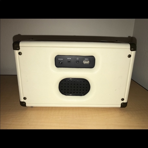 Crosley Wireless Speaker - Picture 4 of 6